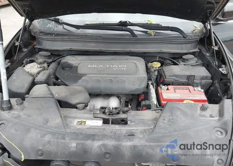 2018 Jeep Cherokee Latitude 4X4 z USA, uszkodzony, nr VIN 1C4PJMCB1JD509699